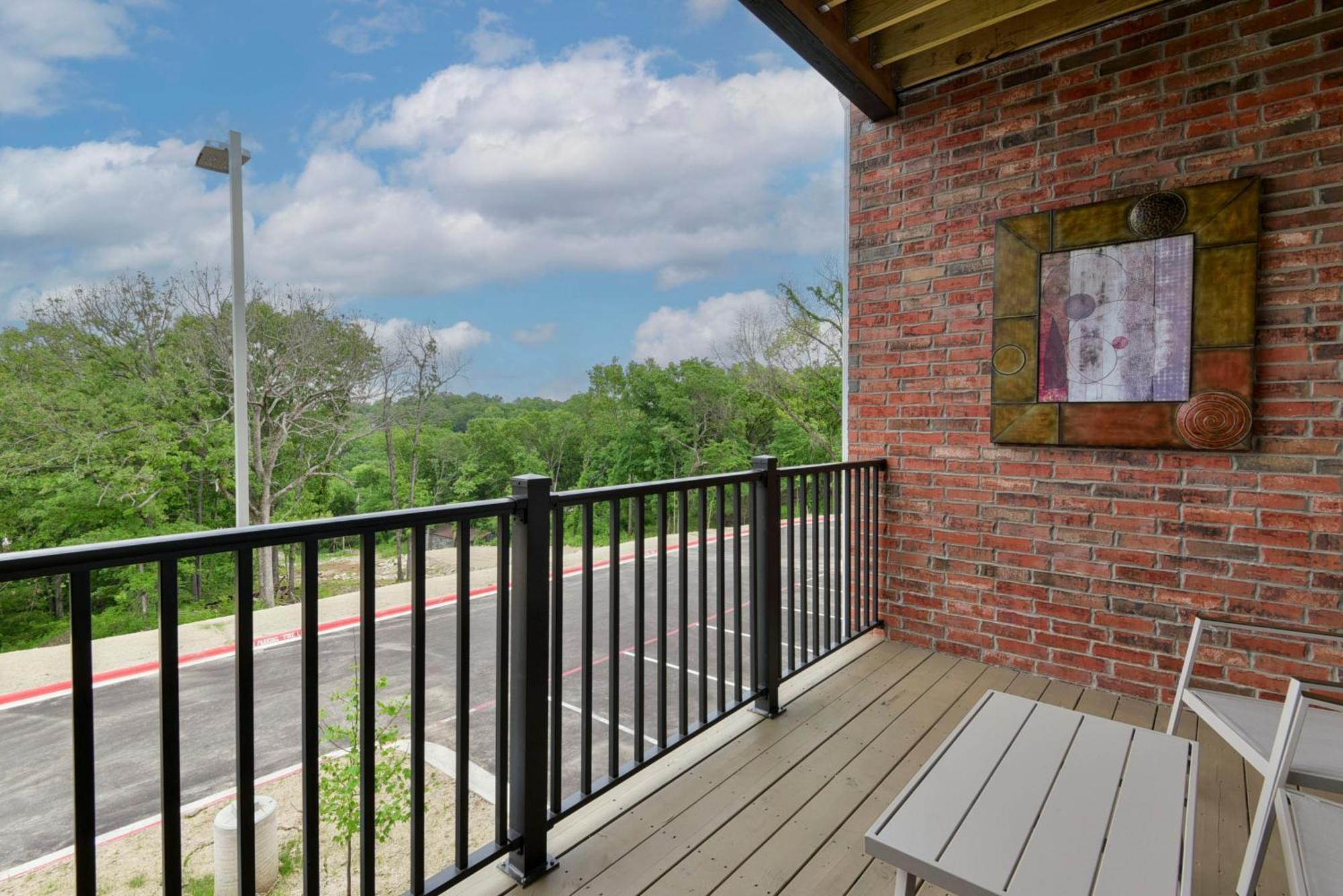 Luxury Condos At Thousand Hills - Heart Of Branson - Beautifully Remodeled - Spacious And Affordable Номер фото
